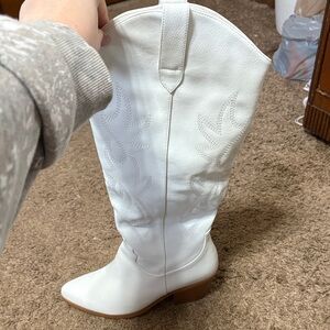 White cowgirl boots